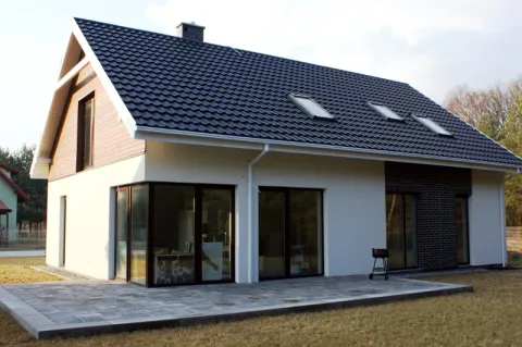prace montażowe okien, bramy, drzwi, rolet